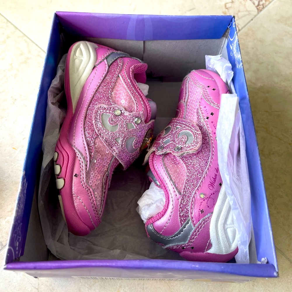 Stride Rite Disney WishLights Aurora Little Girl Pink Shoes Sz 6.5 NIB Light up